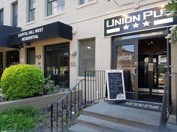 Best Sports Bars in Washington - Union Pub