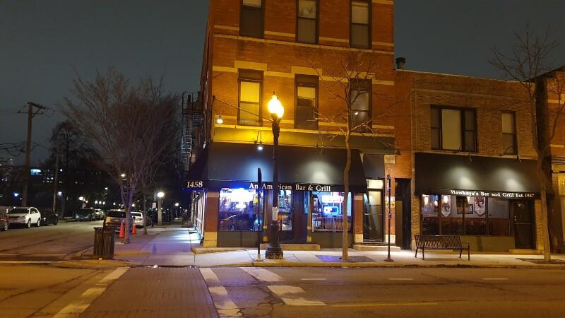 Best Sports Bars in Chicago - Hawkeyes Bar & Grill