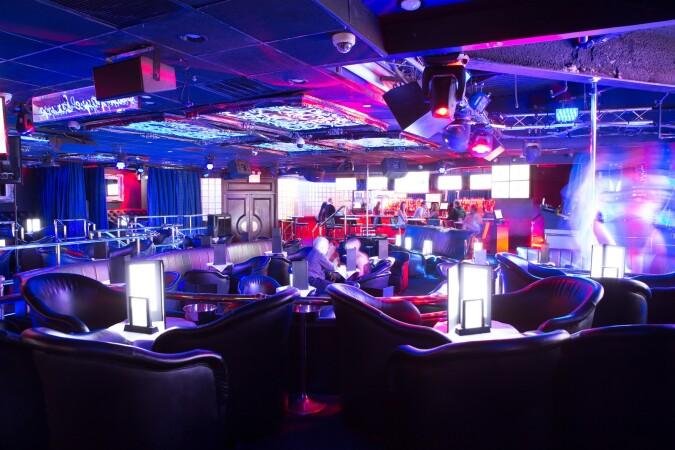 Best Sports Bars in New York - Sapphire New York