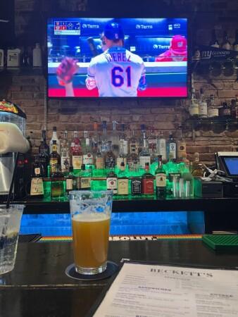 Best Sports Bars in New York - Becketts Bar And Grill