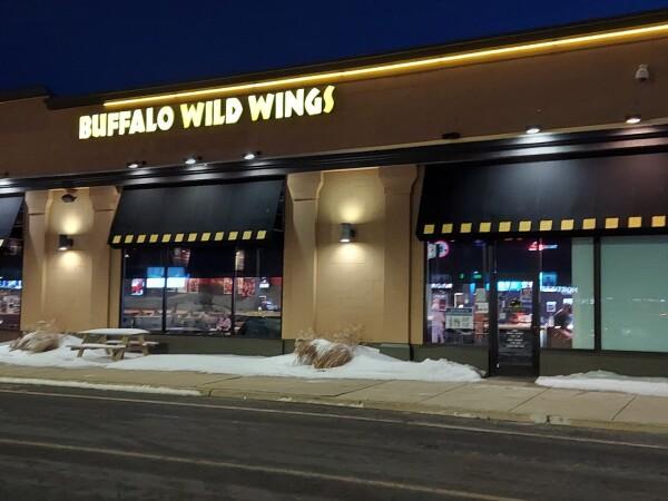 Best Sports Bars in Eatontown - Buffalo Wild Wings @ Eatontown, Nj