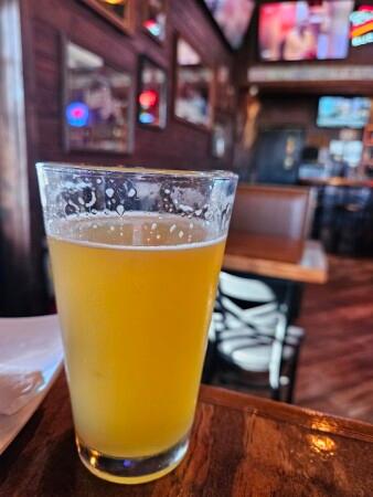 Best Sports Bars in Pinellas Park - Five Bucks Drinkery