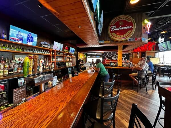 Best Sports Bars in Pinellas Park - Five Bucks Drinkery