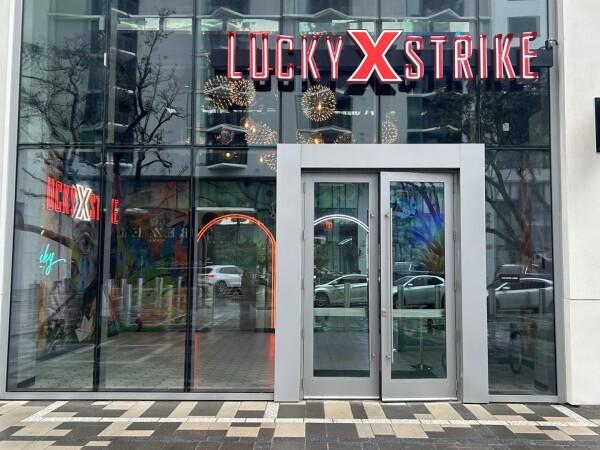 Best Sports Bars in Miami - Lucky Strike @ Miami, FL