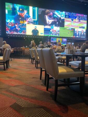 Best Sports Bars in Waterloo - DraftKings @ Del Lago Resort & Casino