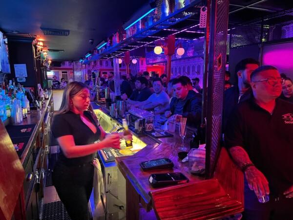 Best Sports Bars in Queens - The Rabbit Hole