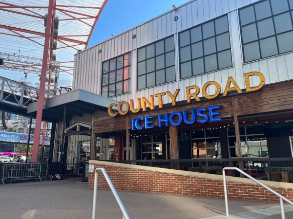 Best Sports Bars in Kansas City - County Road Ice House