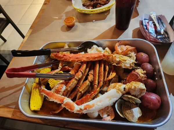 Best Sports Bars in West Nyack - Red Crab Juicy Seafood & Bar