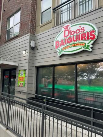 Best Sports Bars in Atlanta - D'bo's Daiquiris Wings and Seafood