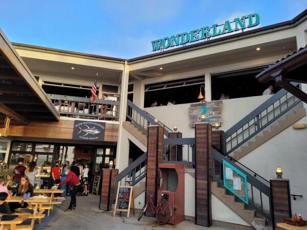 Best Sports Bars in San Diego - Wonderland Ocean Pub