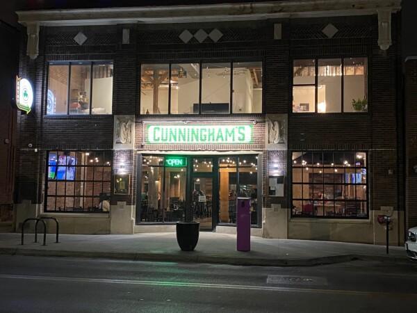 Best Sports Bars in Omaha - Cunningham's Pub and Grill