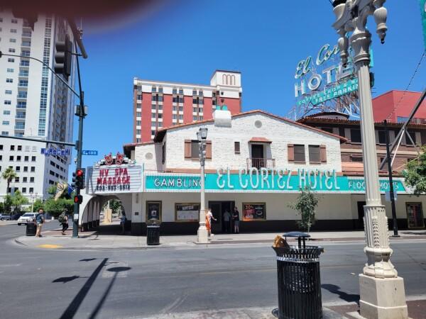 Best Sports Bars in Las Vegas - Parlour Bar @ El Cortez Hotel & Casino