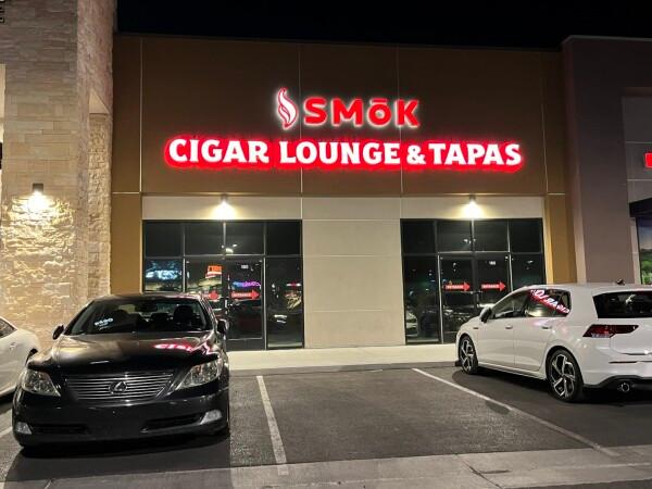 Best Sports Bars in Las Vegas - SMoK Cigar Lounge